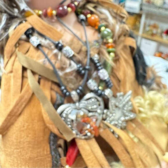 Native American Porcelain Doll Collectible WA Quinalt Indian Tribe Souvenir - Picture 8 of 13